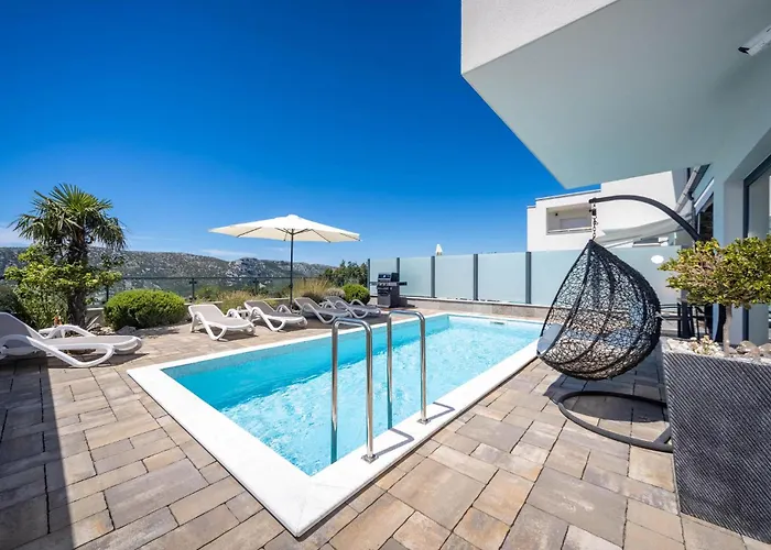 Vakantiehuis 4 Bedroom Amazing In Kostelj *