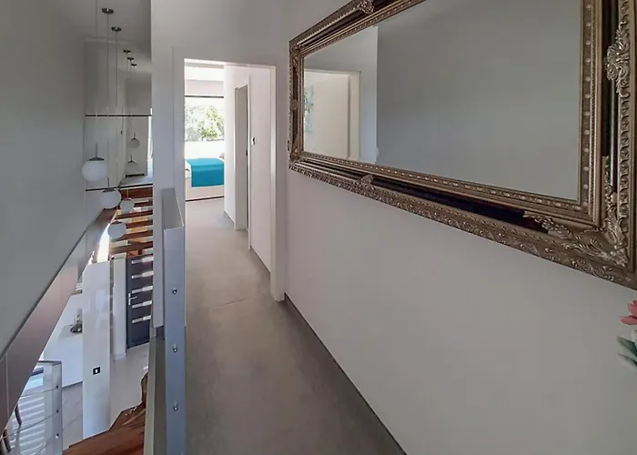 Vakantiehuis 4 Bedroom Amazing In Kostelj