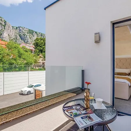 Holiday home Beautiful In Kostelj Grizane-Belgrad